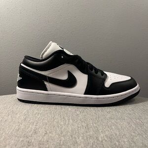 Nike Air Jordan 1 Low Panda Black White Women's Shoe Size 9 DC0774-101